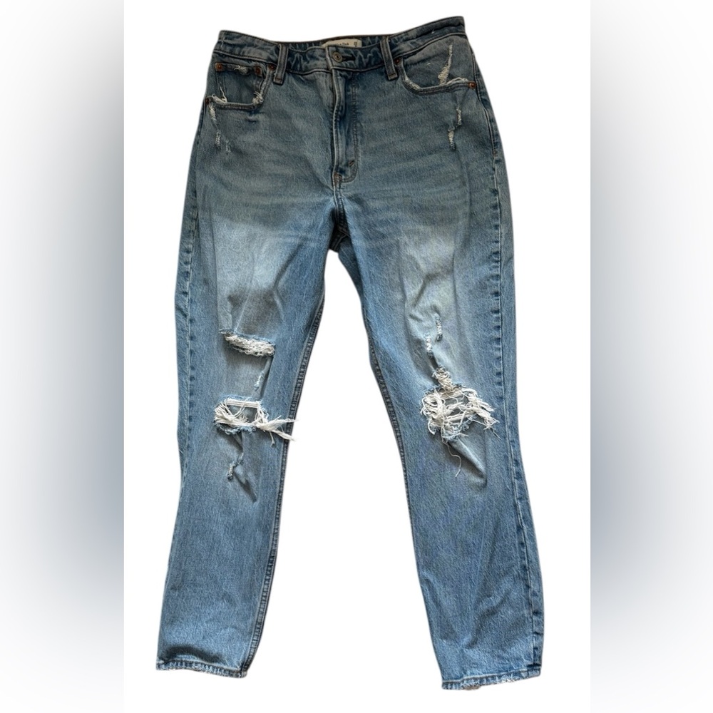 Abercrombie & Fitch Light Blue Distressed Ankle Mom Jeans | Size 29 High Rise